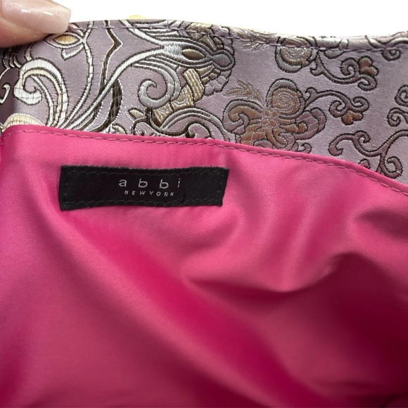 Abby Elegant Floral Laptop/Crossbody Shoulder Bag - Picture 4 of 6